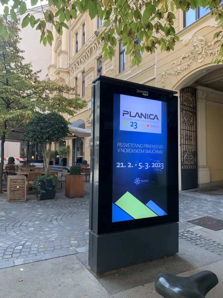 75″ Ljubljana Slovenia Free Standing