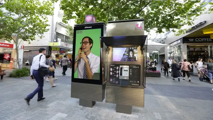 75″ Melbourne Australia Bus Shelter