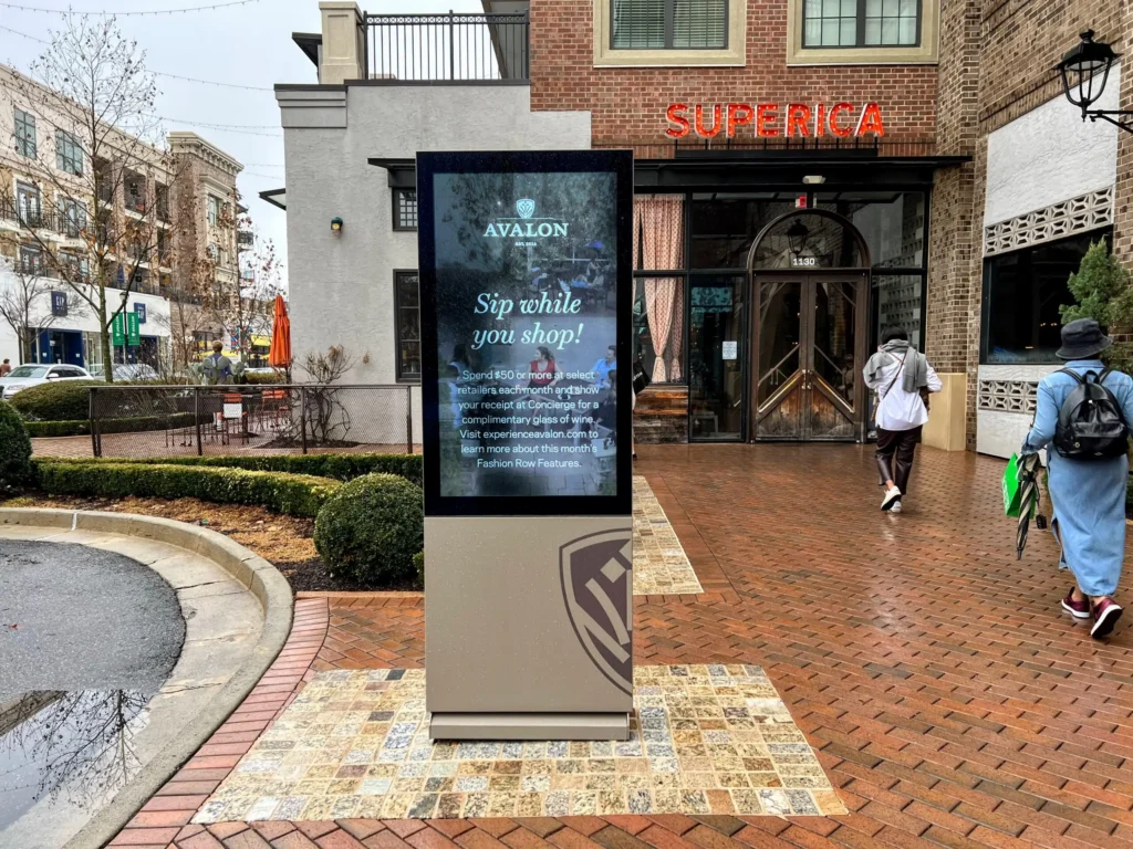 55″ Atlanta Free Standing