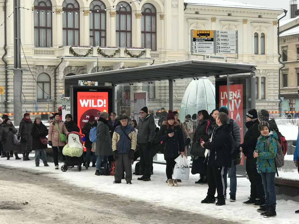 86″ Helsinki Bus Shelter