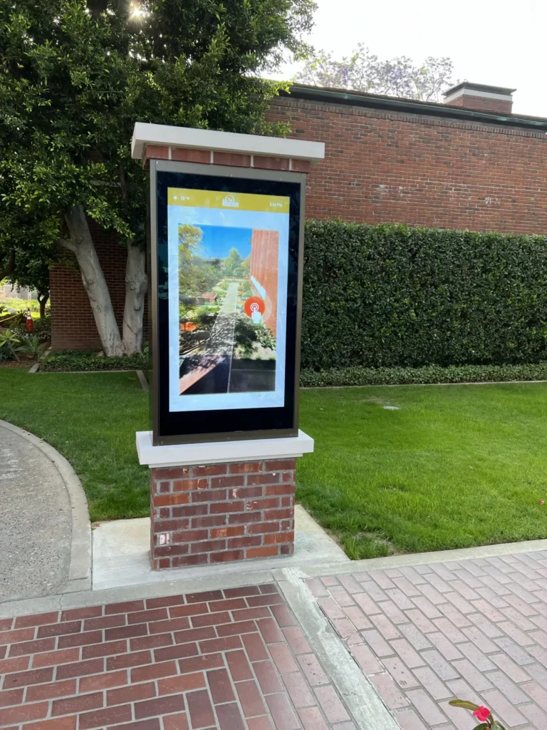 55″ Los Angeles Free Standing