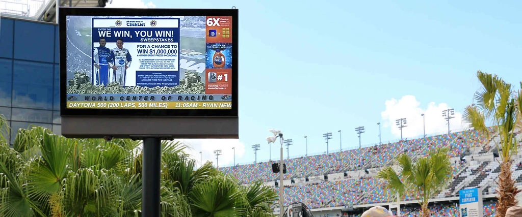 pole mounted LCD at the Daytona International Speedway