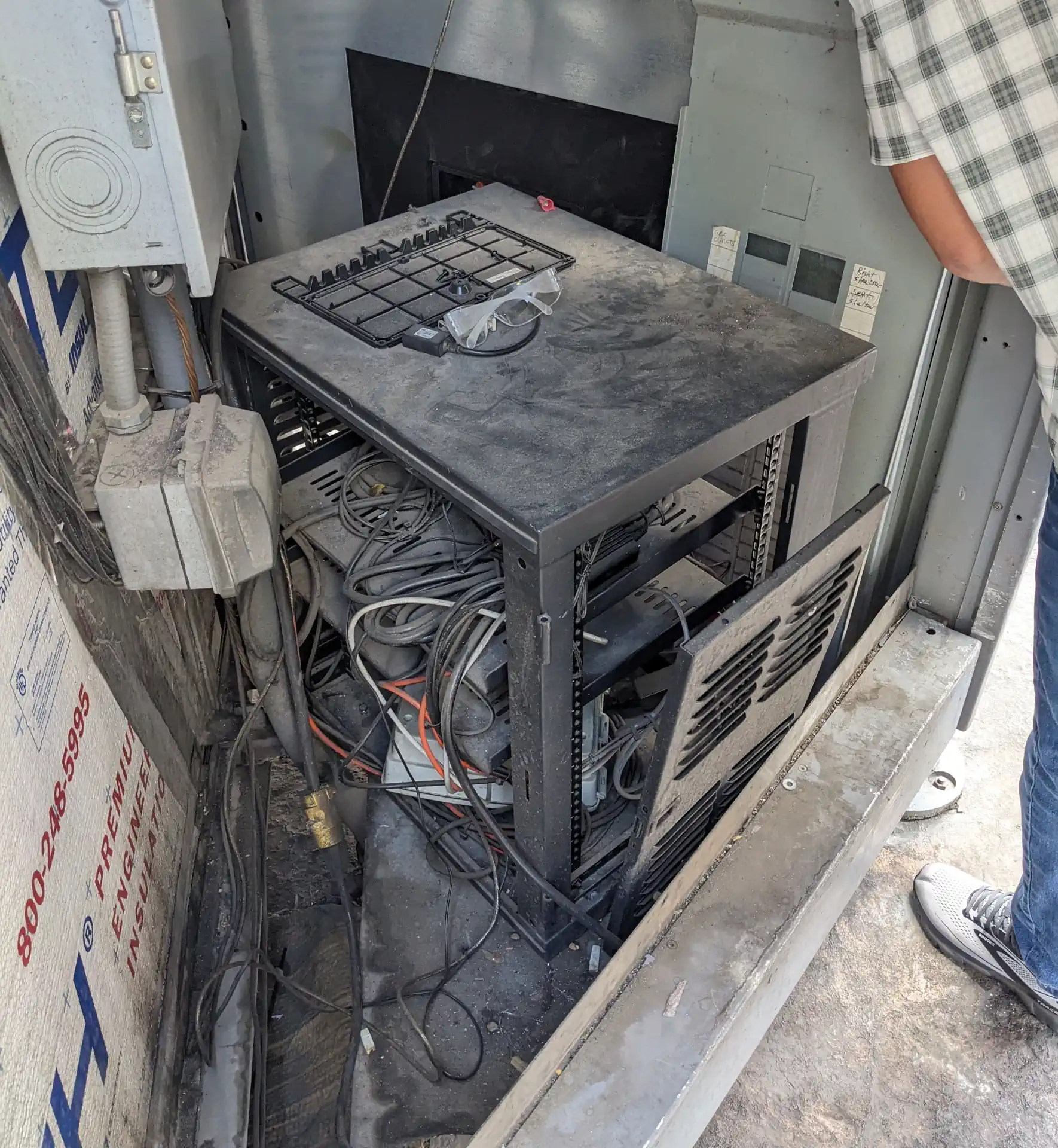 A dirty and dusty machine